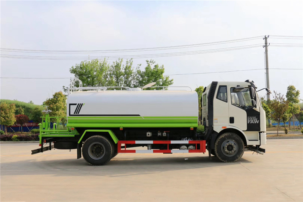 國六解放J6 13立方灑水車