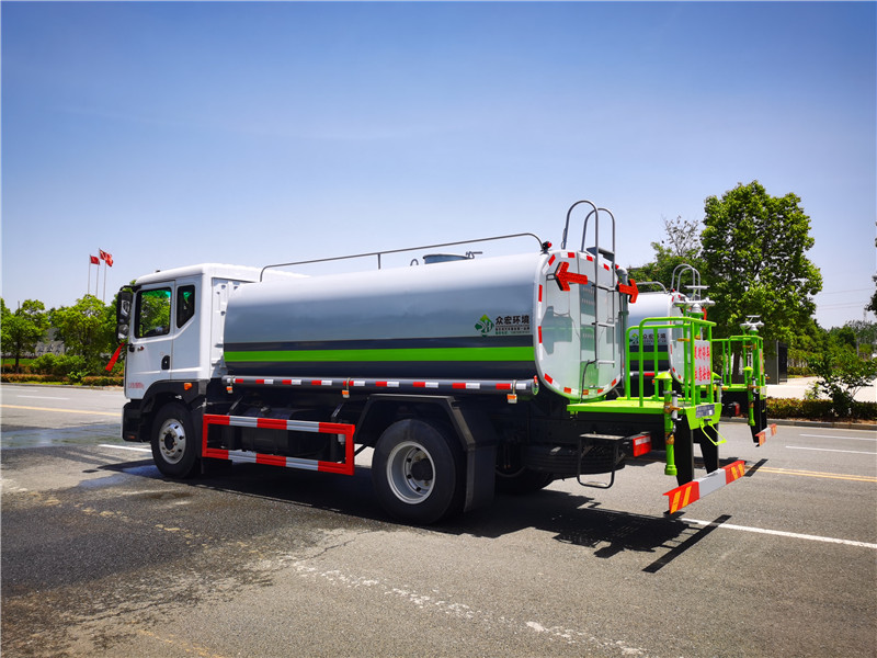 東風D9新款10-12噸環(huán)衛(wèi)灑水車--國六系列