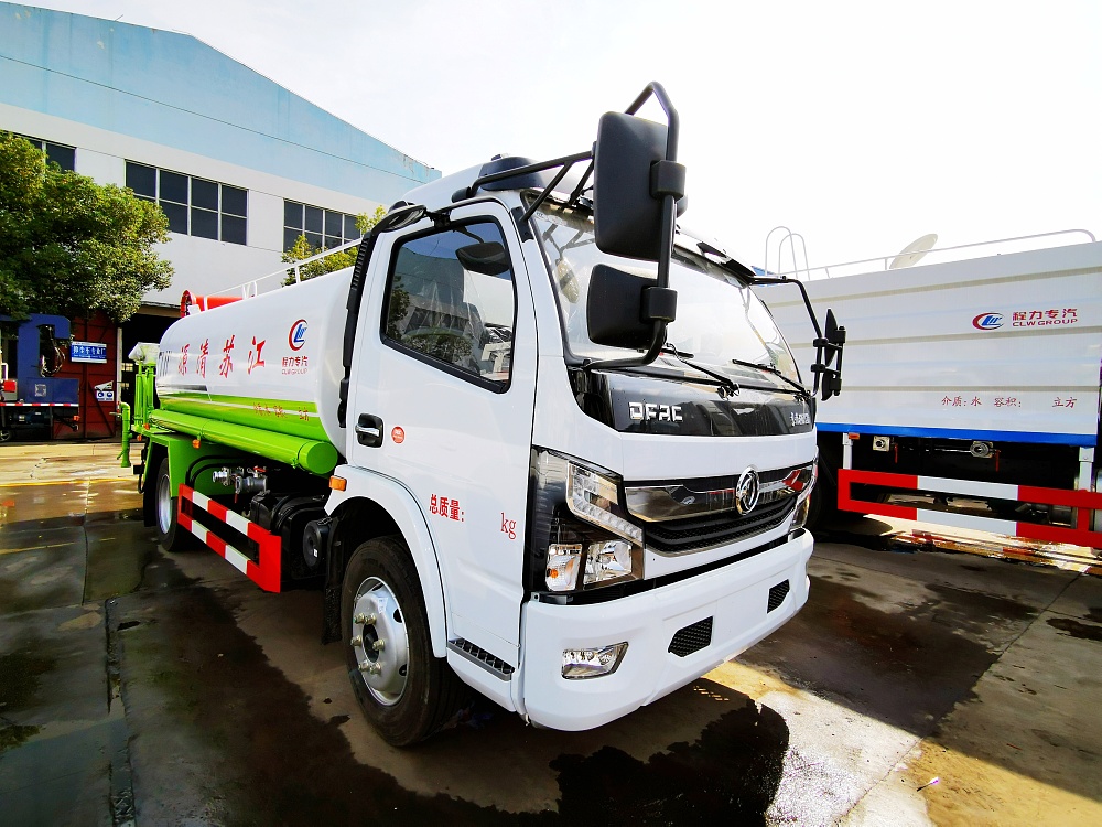 東風大多利卡9方霧炮車