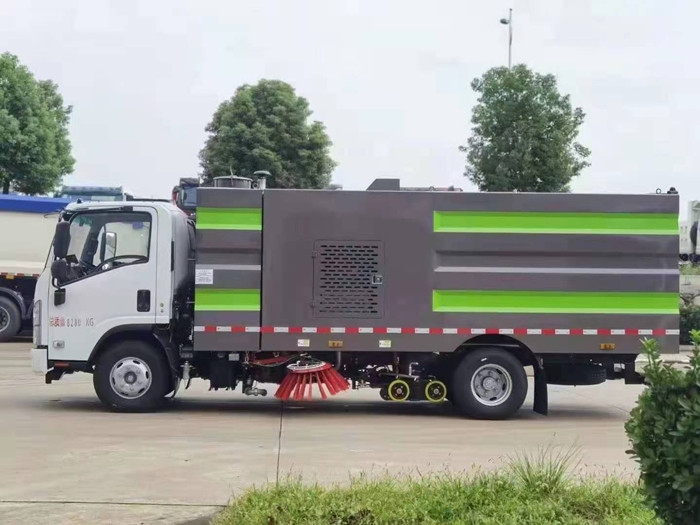 國六五十鈴洗掃車-程力集團(tuán)洗掃車廠